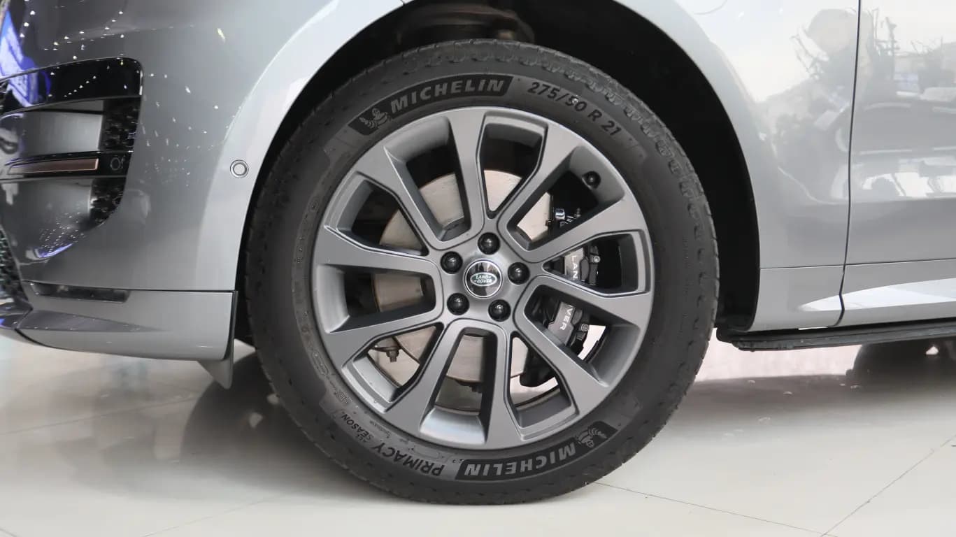 Land Rover Range Rover Sport 2023 г. 57057 км. — фото 8