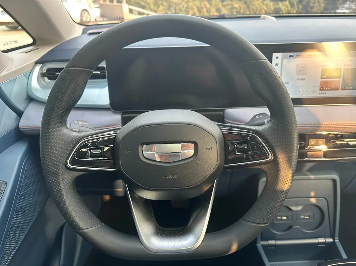 Geely Geometry E Firefly 2022 г. 81035 км. — фото 11