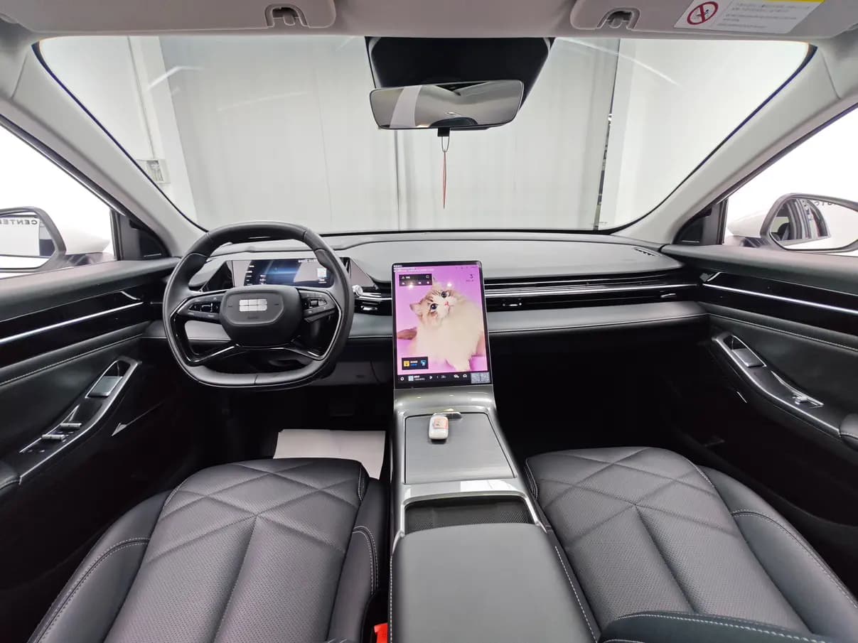 Geely Galaxy L6 2024 г. 13031 км. — фото 6