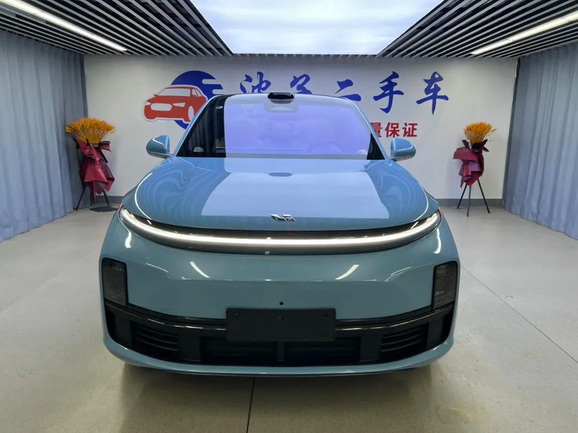 Lixiang L7 2024 г. 12084 км. — фото 2