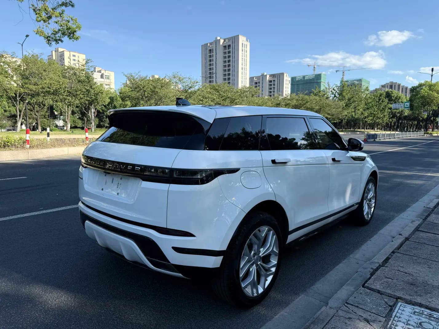 Land Rover Range Rover Evoque 2022 г. 24098 км. — фото 7