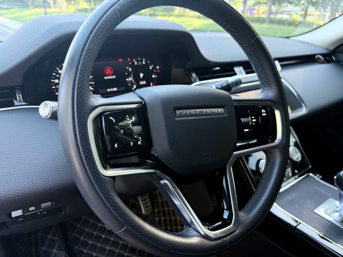 Land Rover Range Rover Evoque 2022 г. 24098 км. — фото 10