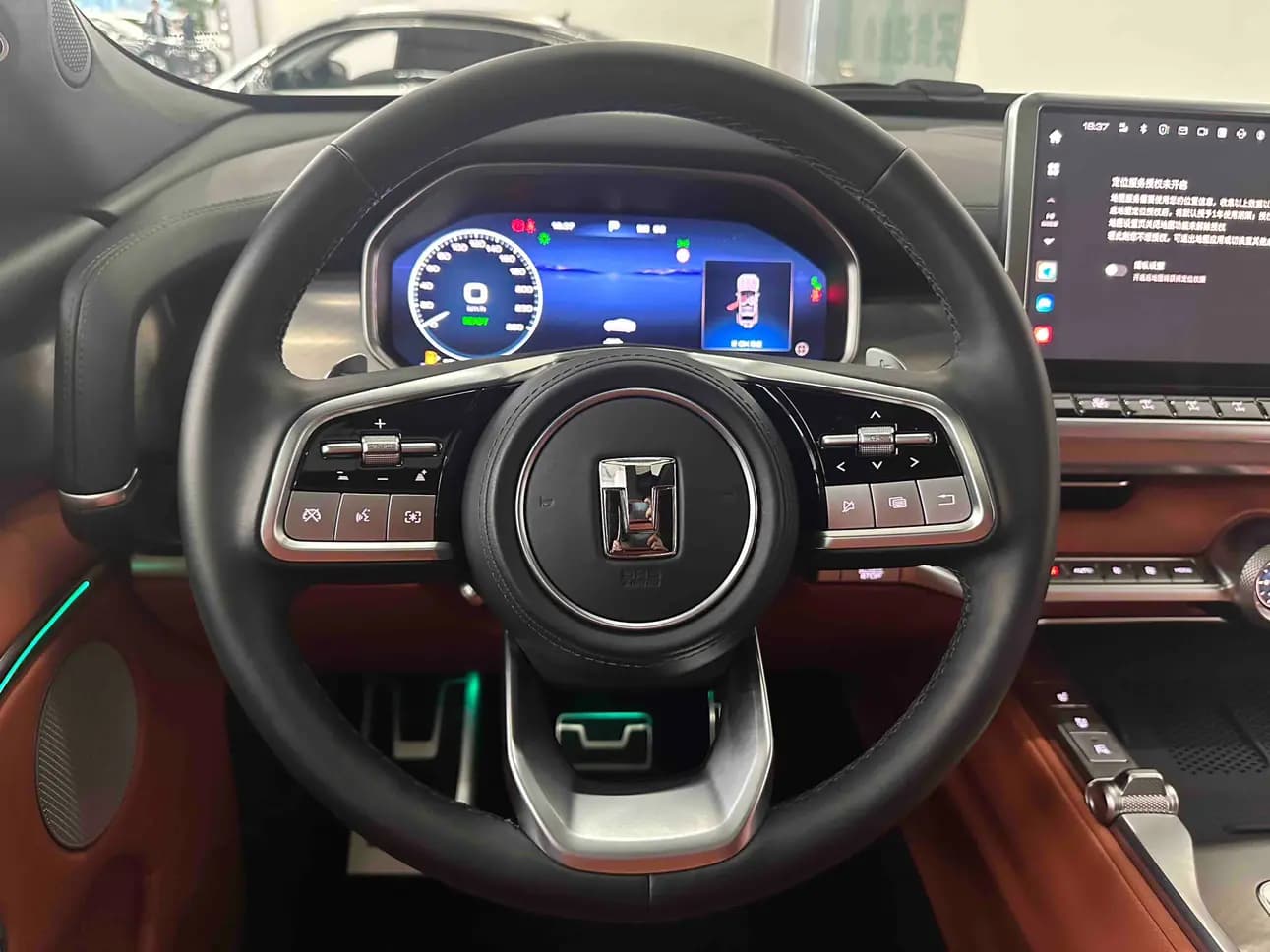 Tank 700 Hi4-T 2024 г. 7827 км. — фото 7