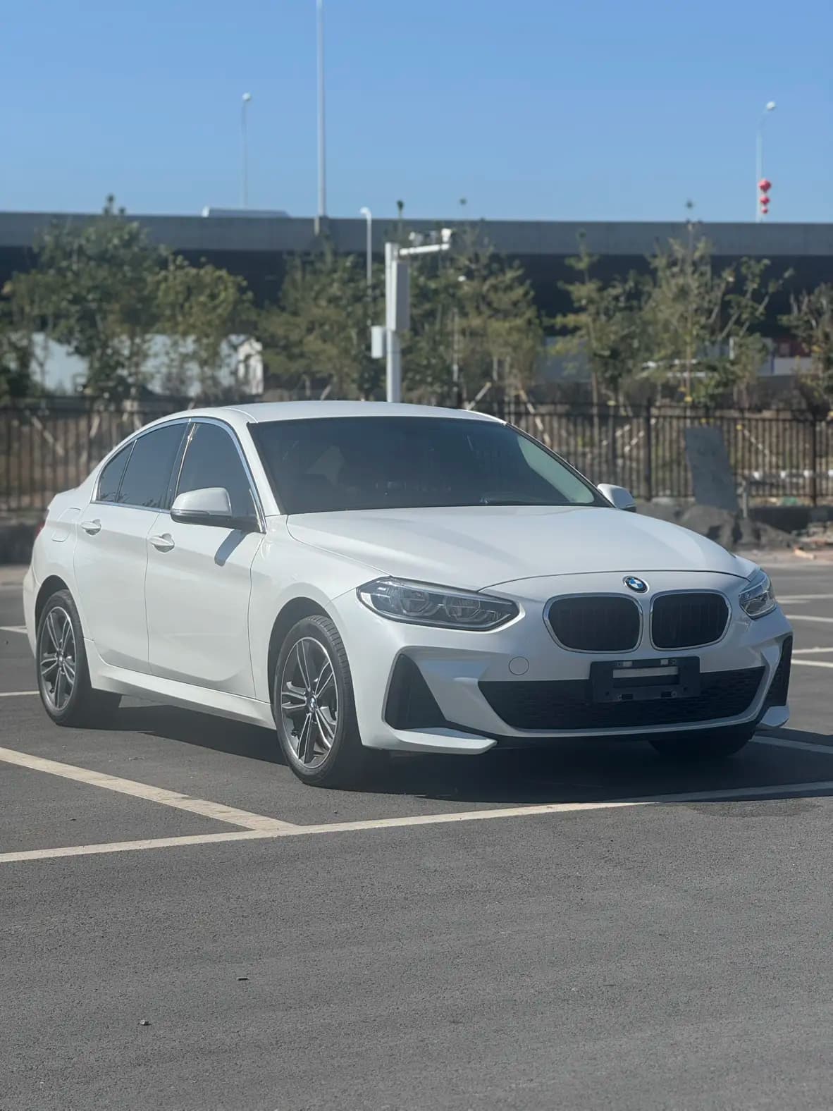 BMW 1 Series 2022 г. 80000 км. — фото 3