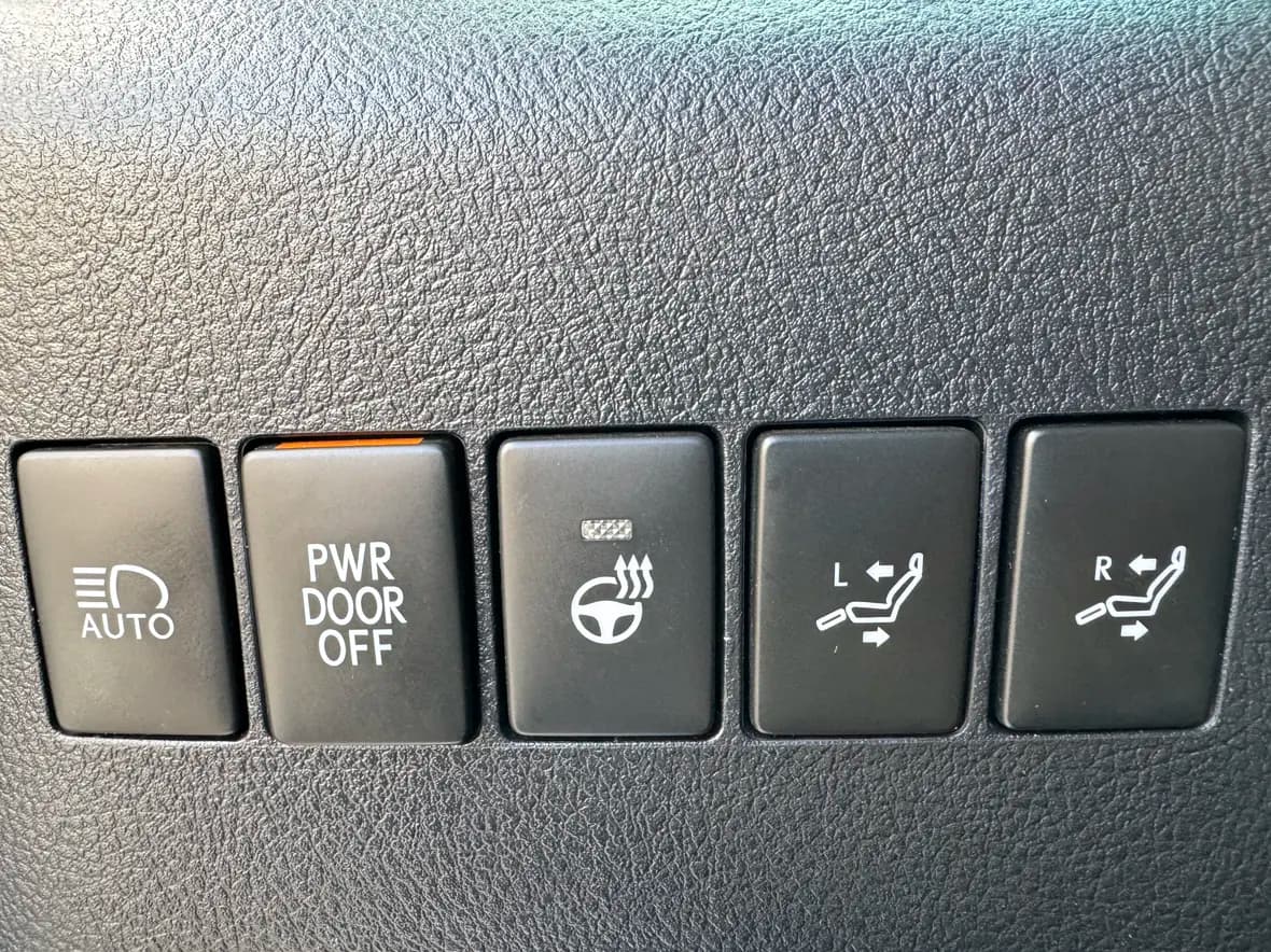 Lexus LM 2021 г. 153084 км. — фото 9