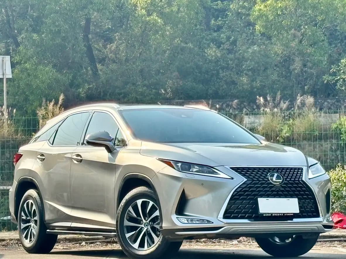 Lexus RX 2022 г. 50059 км. — фото 2