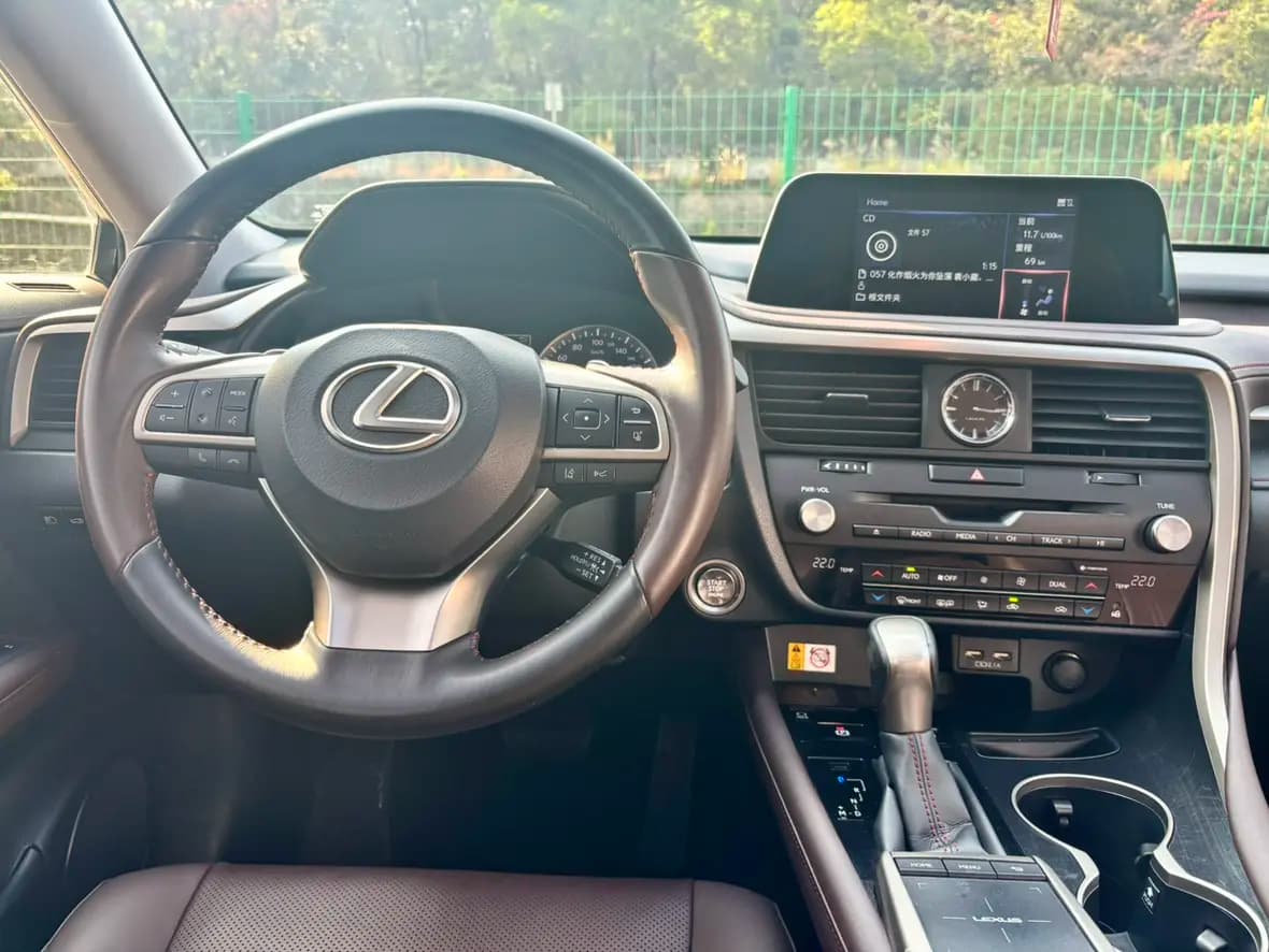 Lexus RX 2022 г. 50059 км. — фото 8
