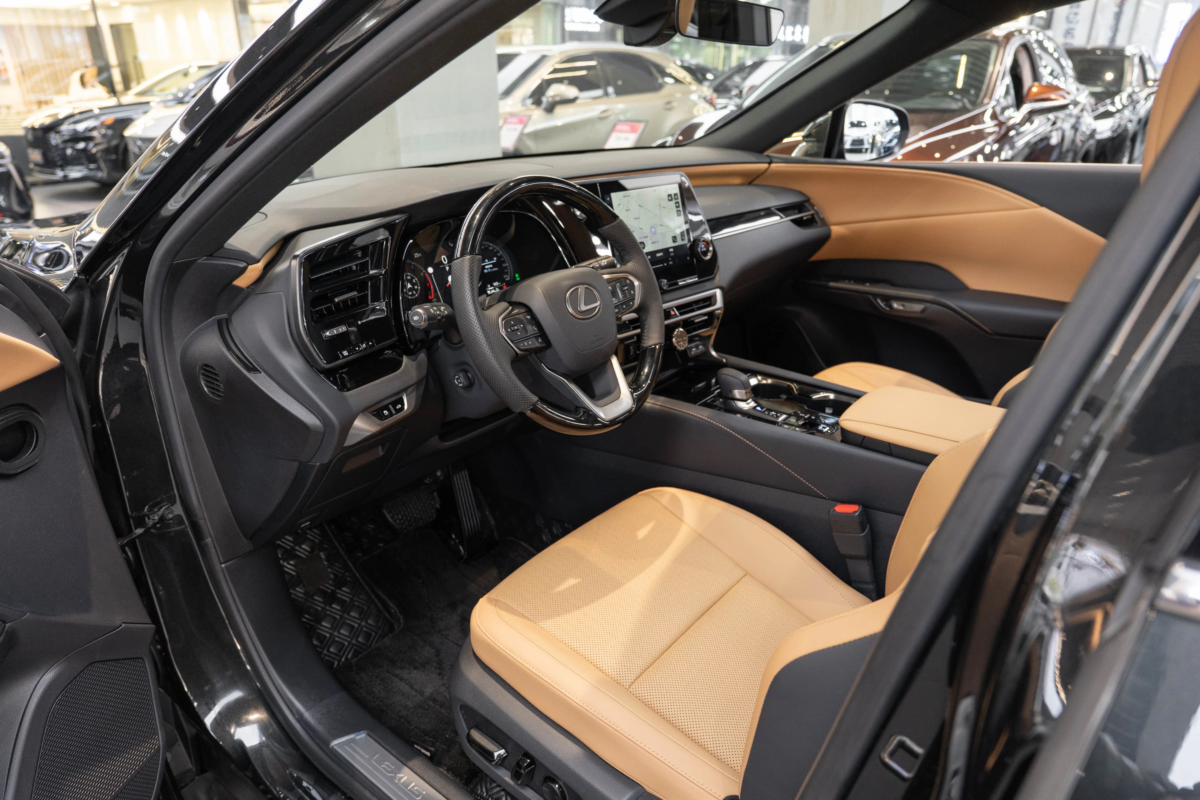 Lexus RX 2024 г. 22457 км. — фото 14