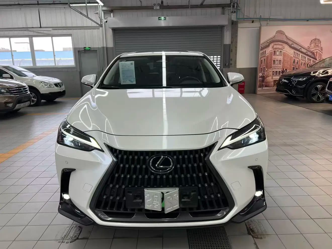 Lexus NX PHEV 2023 г. 45005 км. — фото 2