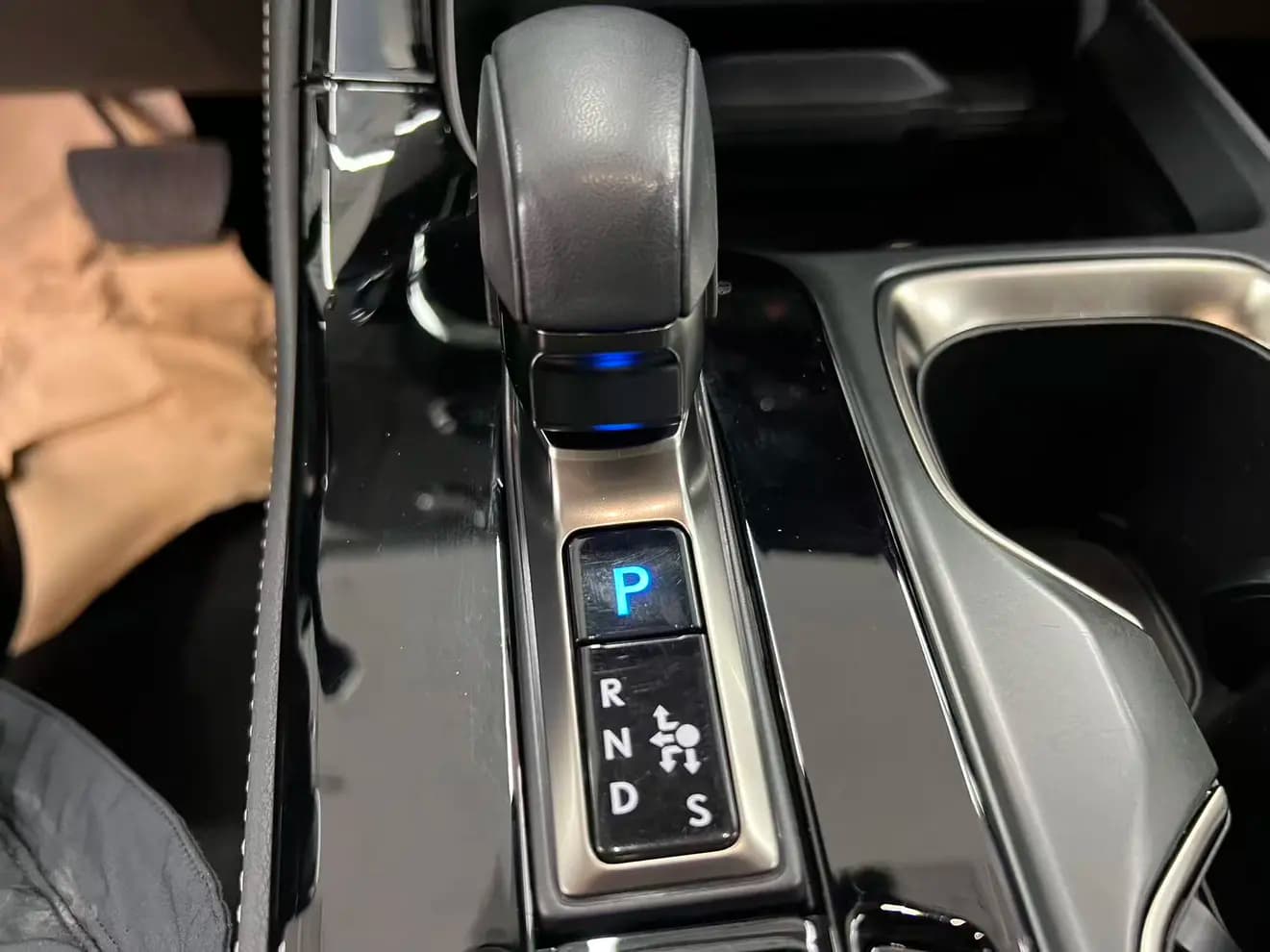 Lexus NX PHEV 2023 г. 45005 км. — фото 14