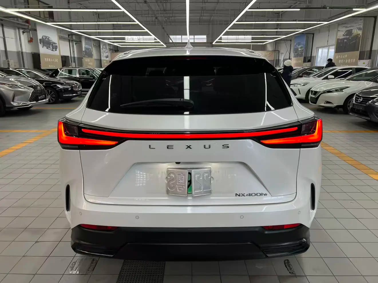 Lexus NX PHEV 2023 г. 45005 км. — фото 3