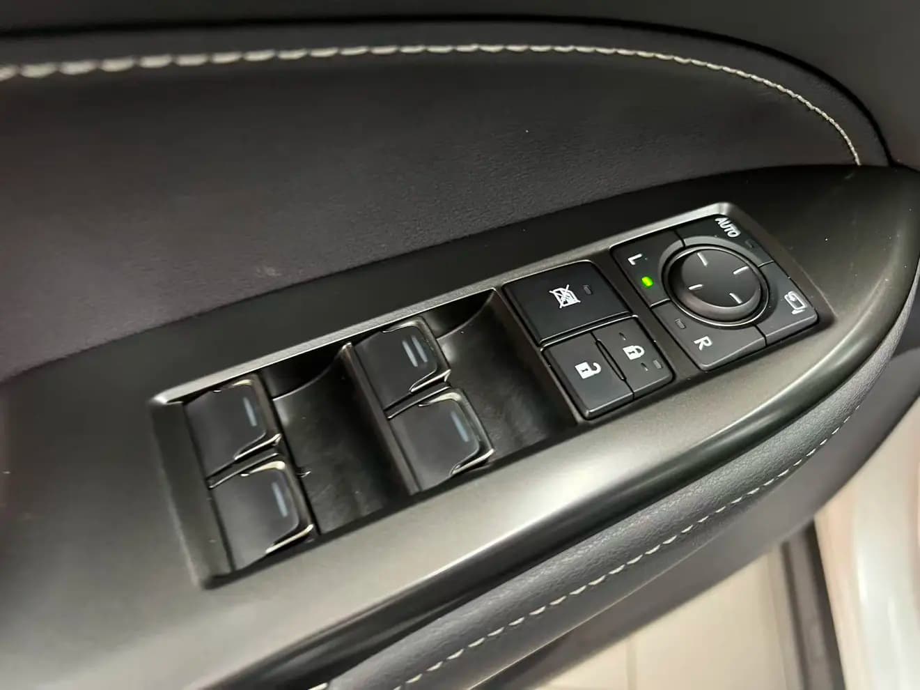 Lexus NX PHEV 2023 г. 45005 км. — фото 21