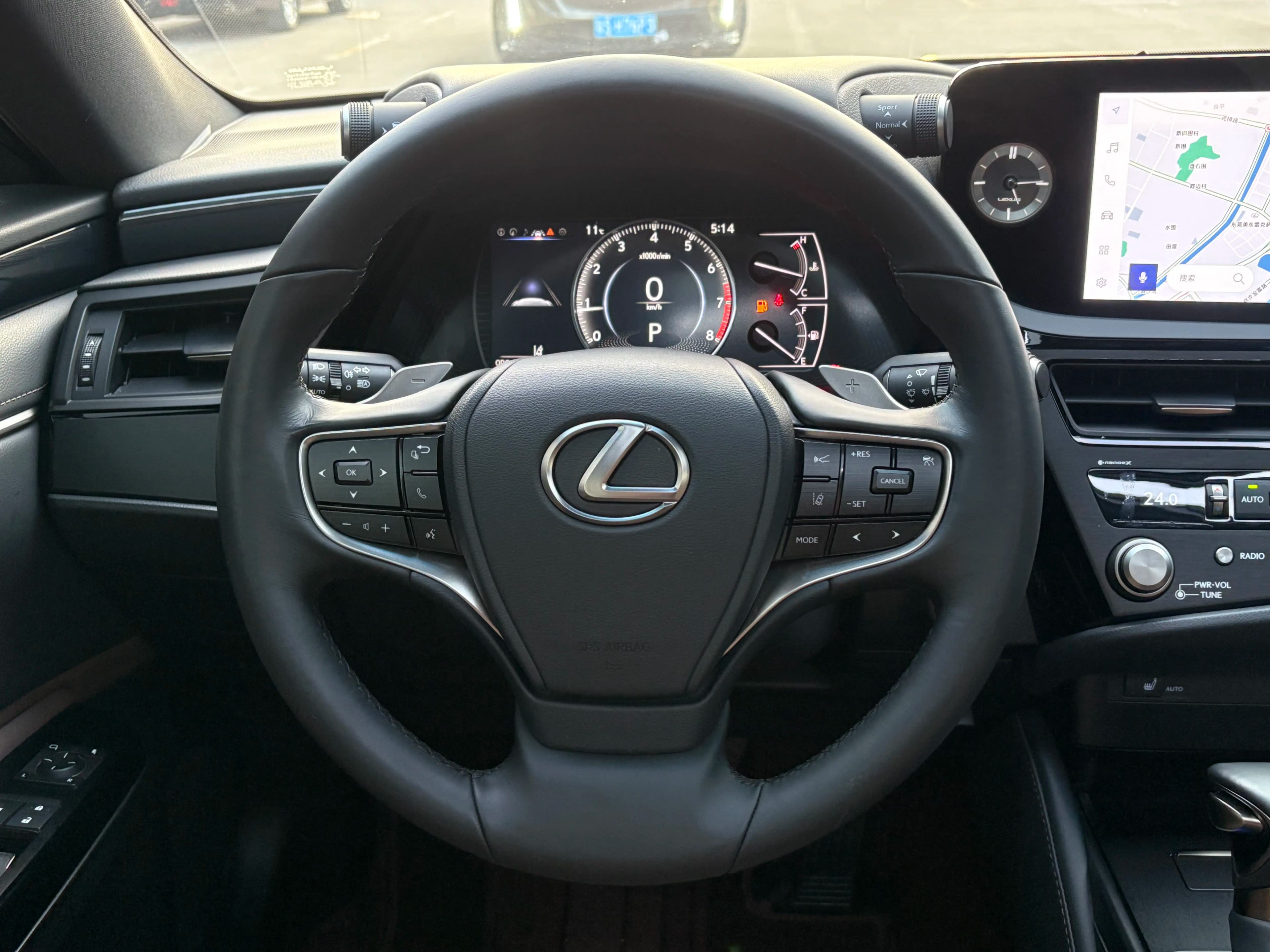 Lexus ES 2024 г. 12024 км. — фото 3