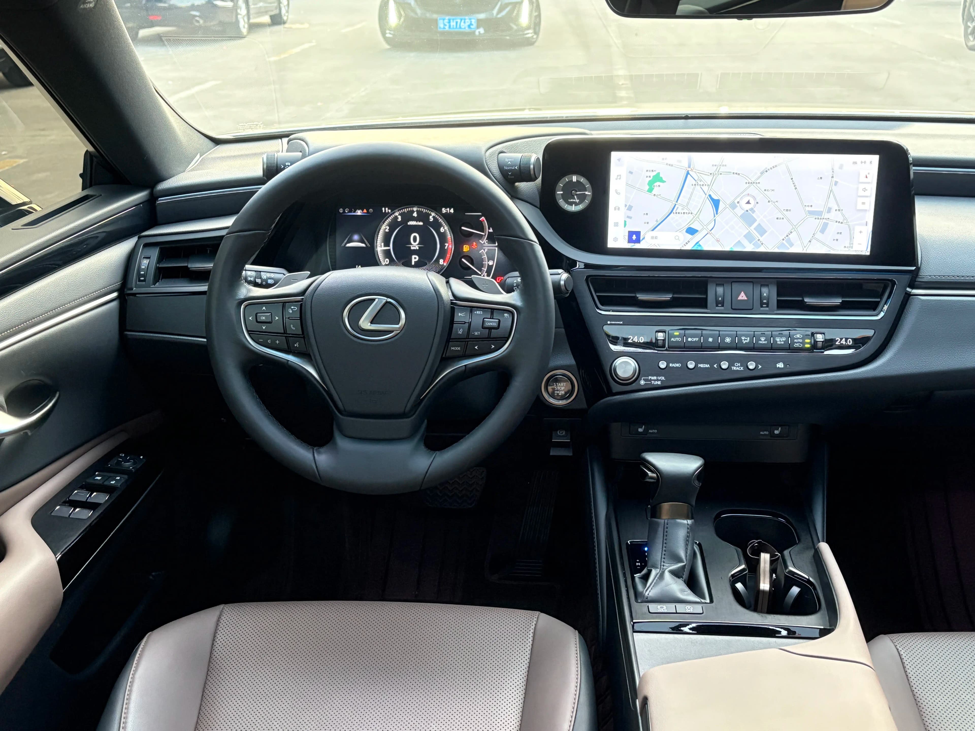 Lexus ES 2024 г. 12024 км. — фото 9