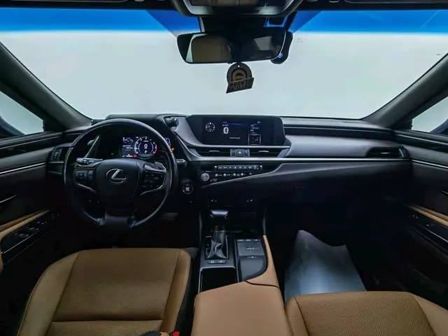 Lexus ES 2021 г. 67625 км. — фото 8