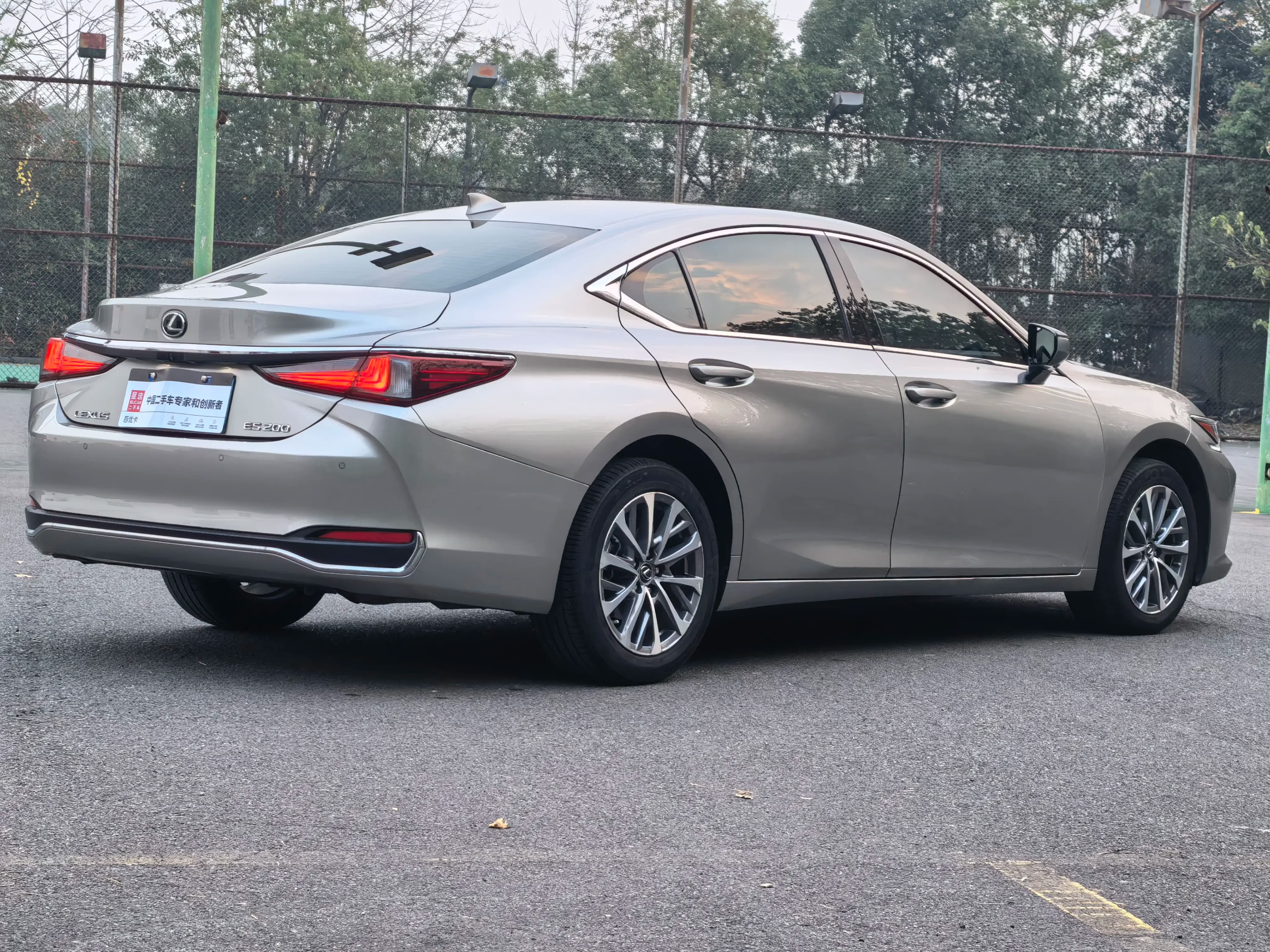 Lexus ES 2023 г. 43526 км. — фото 6