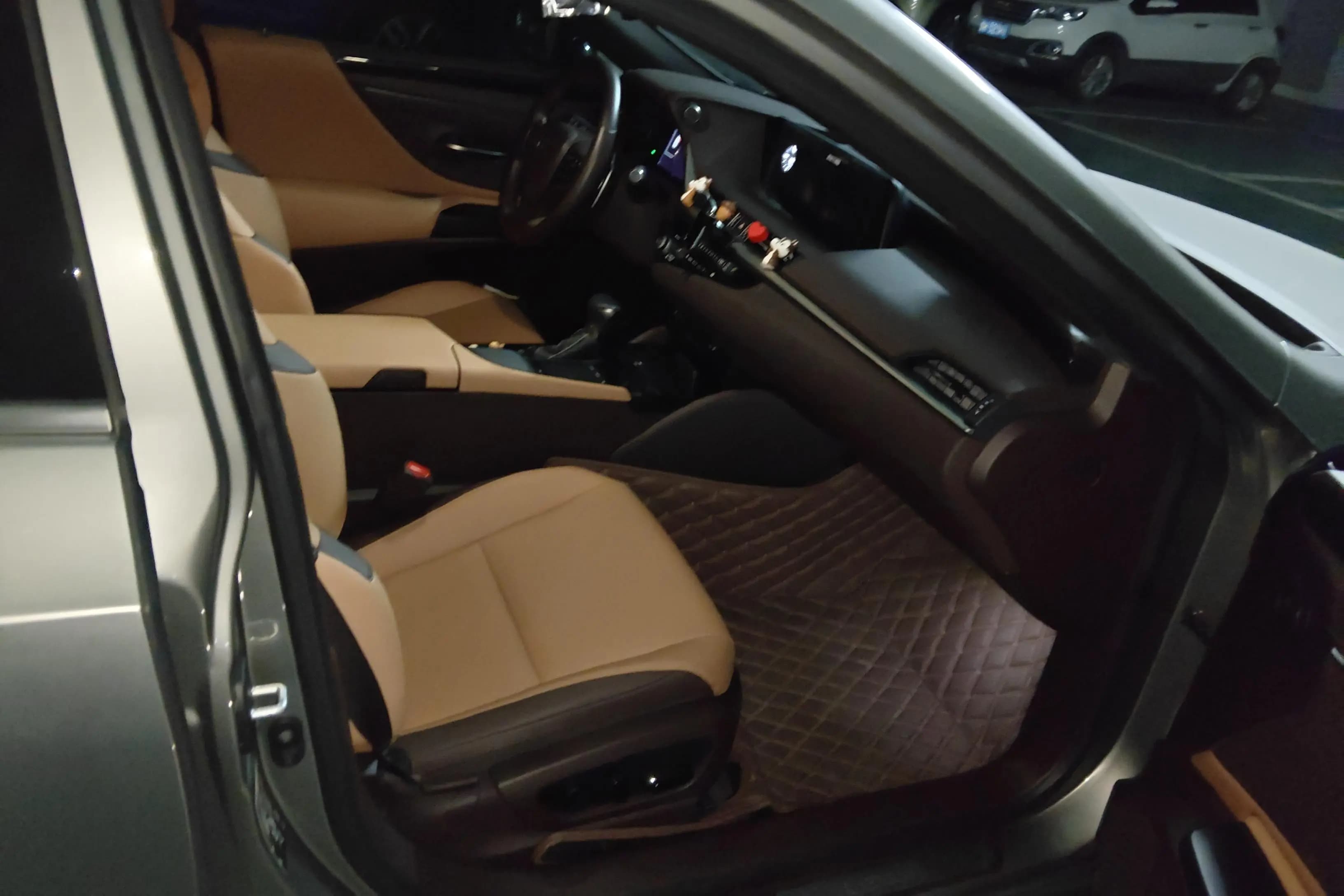 Lexus ES 2021 г. 11827 км. — фото 7