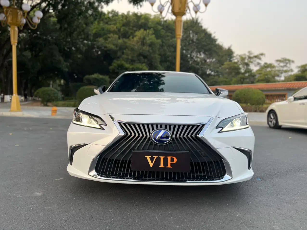 Lexus ES 2021 г. 60028 км. — фото 2