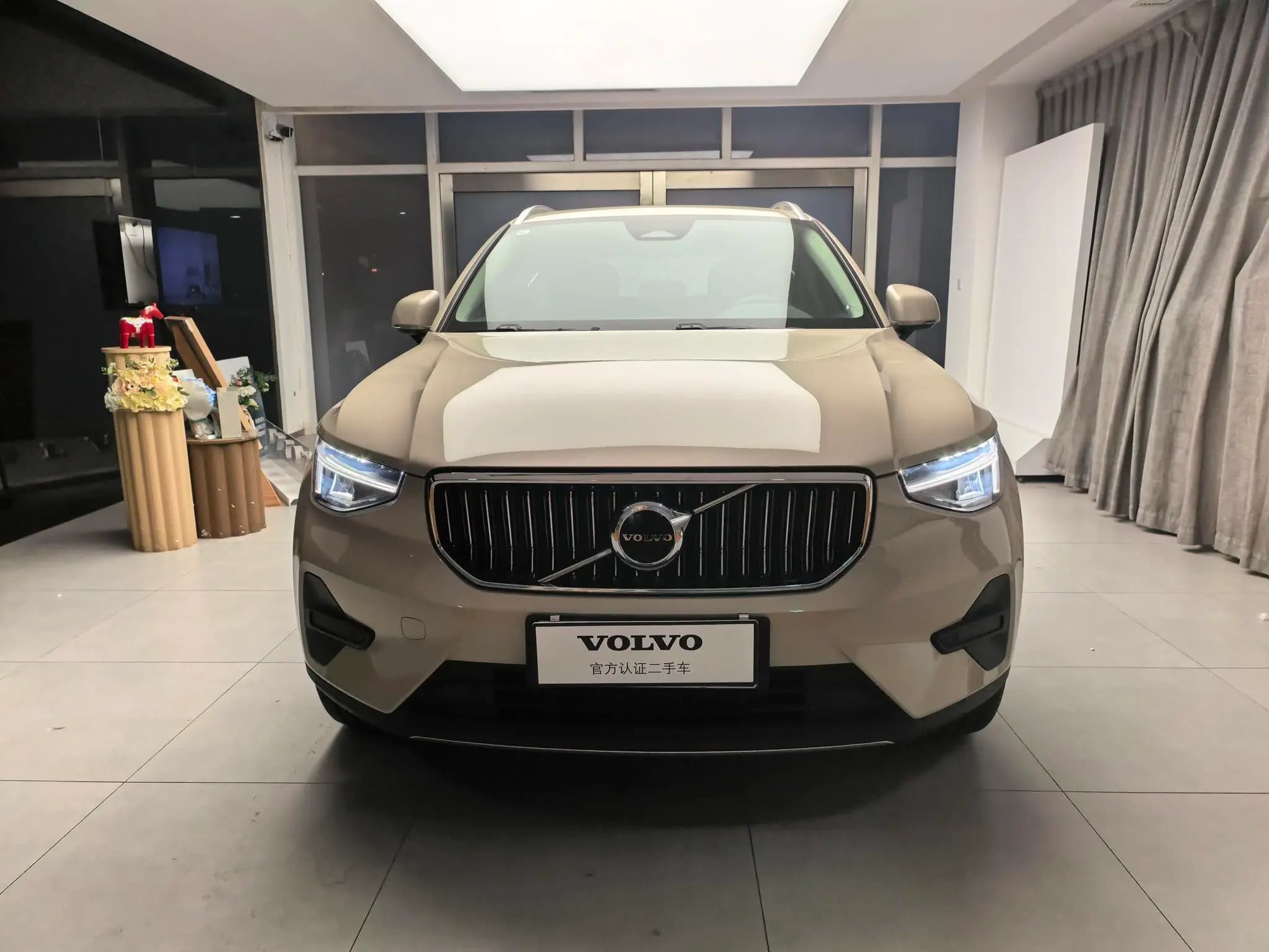 Volvo XC40 2024 г. 5059 км. — фото 2