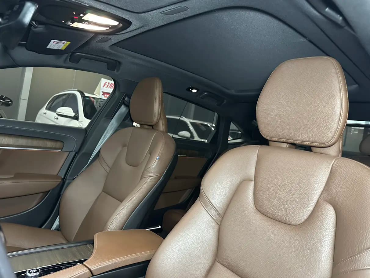 Volvo S90 2022 г. 60093 км. — фото 11