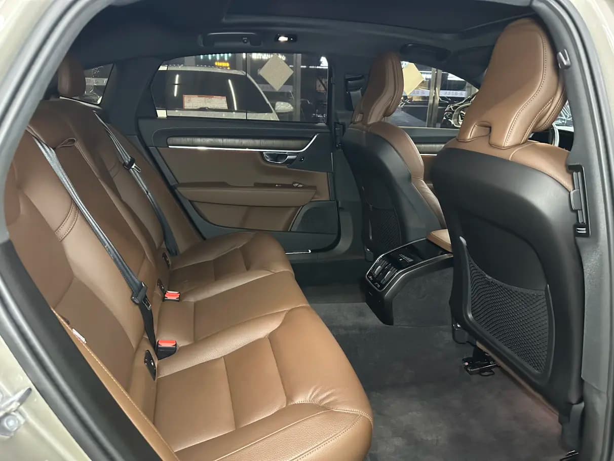Volvo S90 2022 г. 60093 км. — фото 12