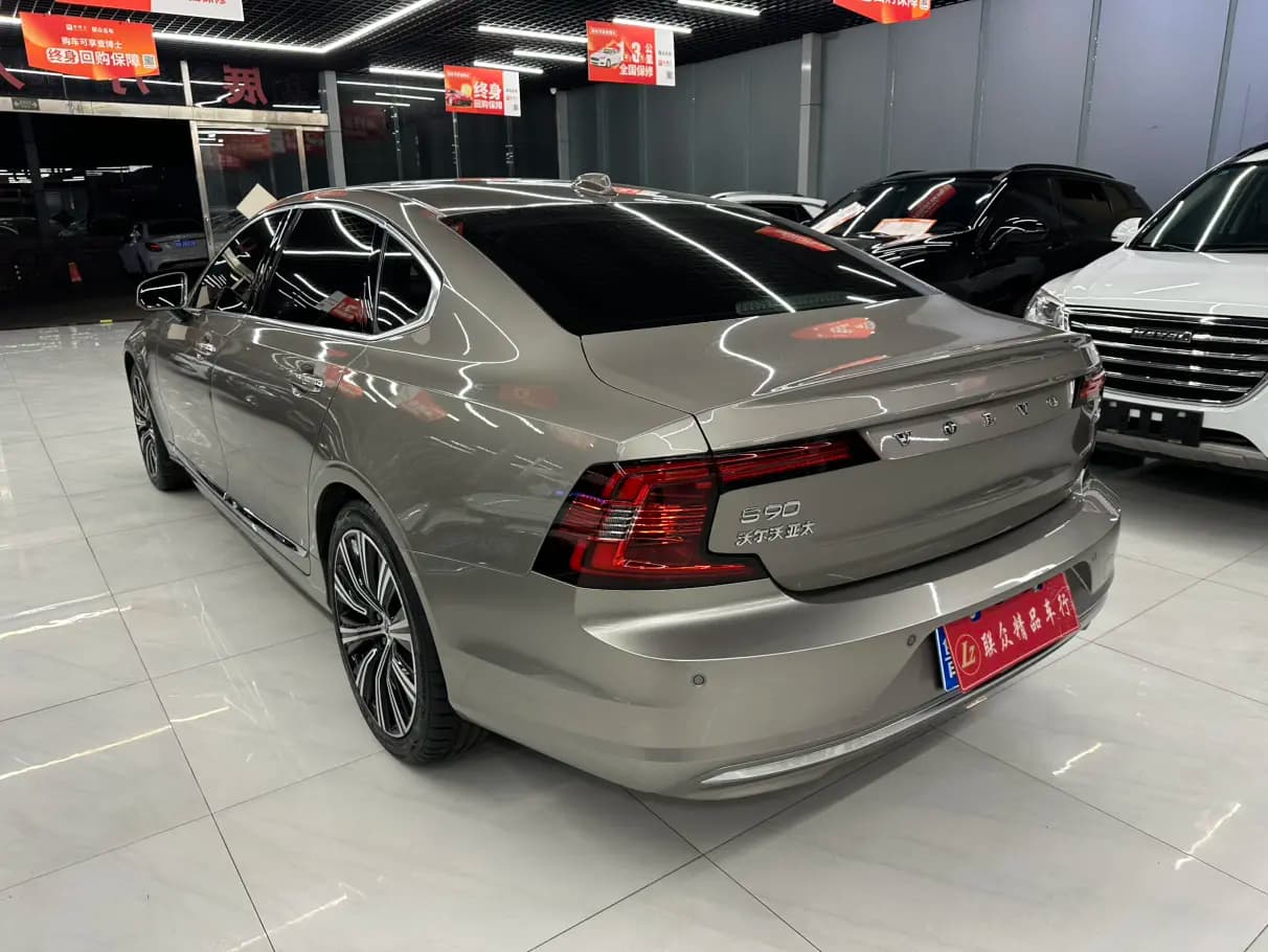 Volvo S90 2022 г. 60093 км. — фото 4