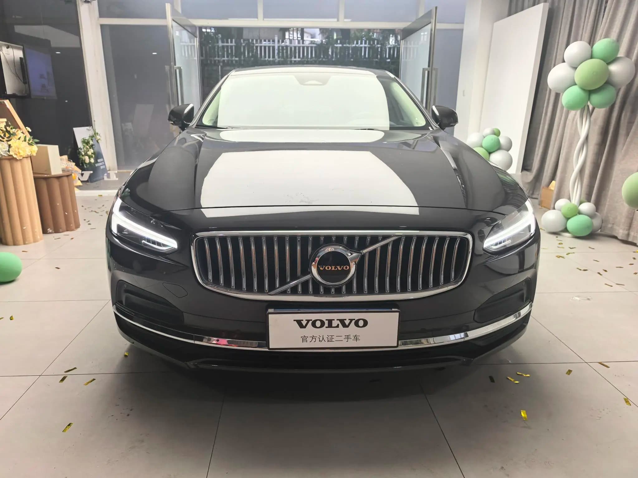 Volvo S90 2025 г. 13092 км. — фото 2