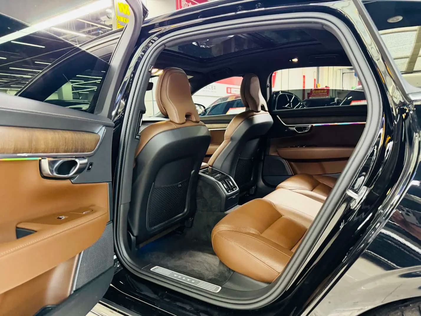 Volvo S90 2023 г. 40090 км. — фото 12