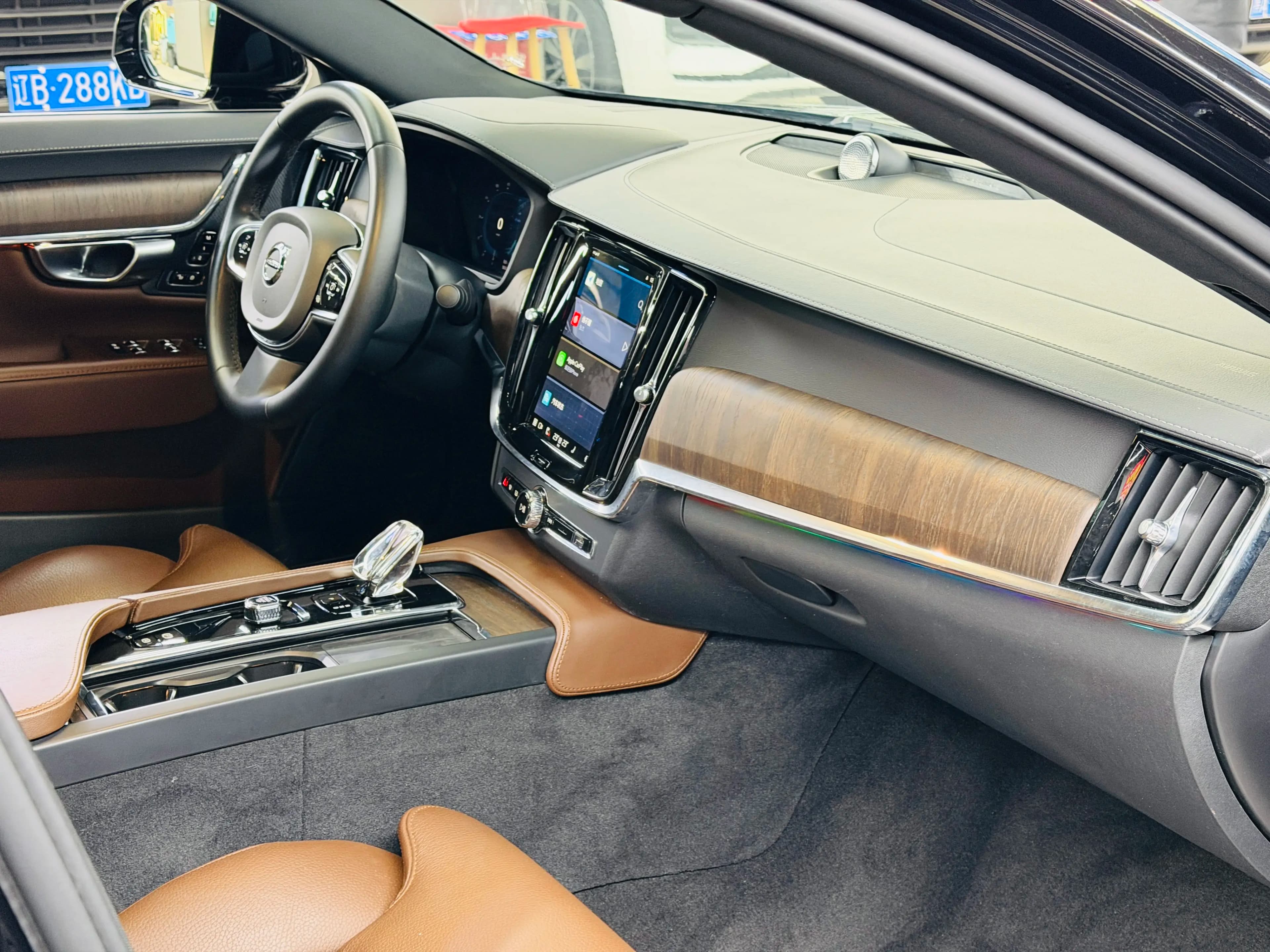 Volvo S90 2023 г. 40090 км. — фото 7