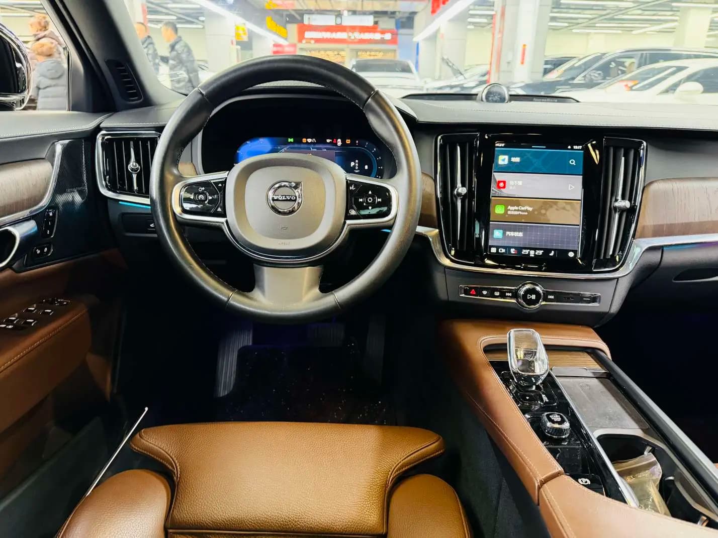 Volvo S90 2023 г. 40090 км. — фото 9