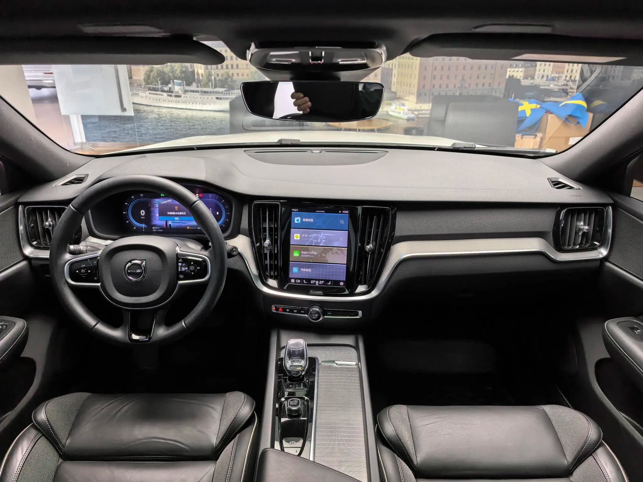 Volvo V60 2022 г. 48087 км. — фото 9