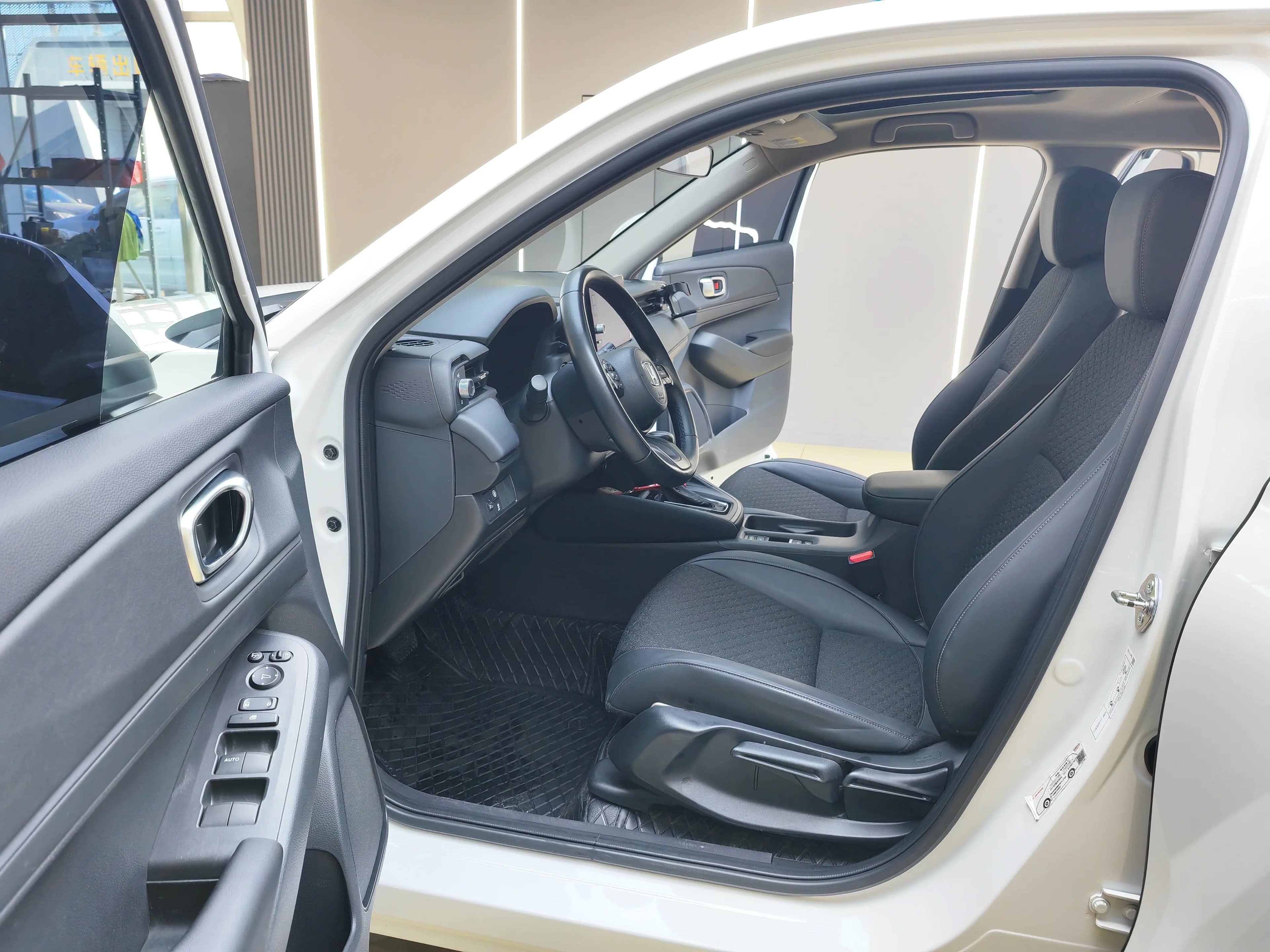 Honda WR-V 2023 г. 39137 км. — фото 20