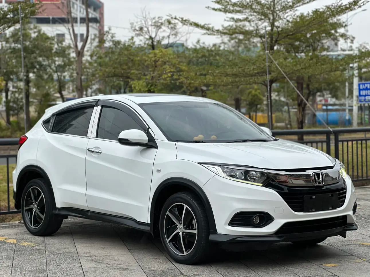 Honda Vezel 2022 г. 37099 км. — фото 3