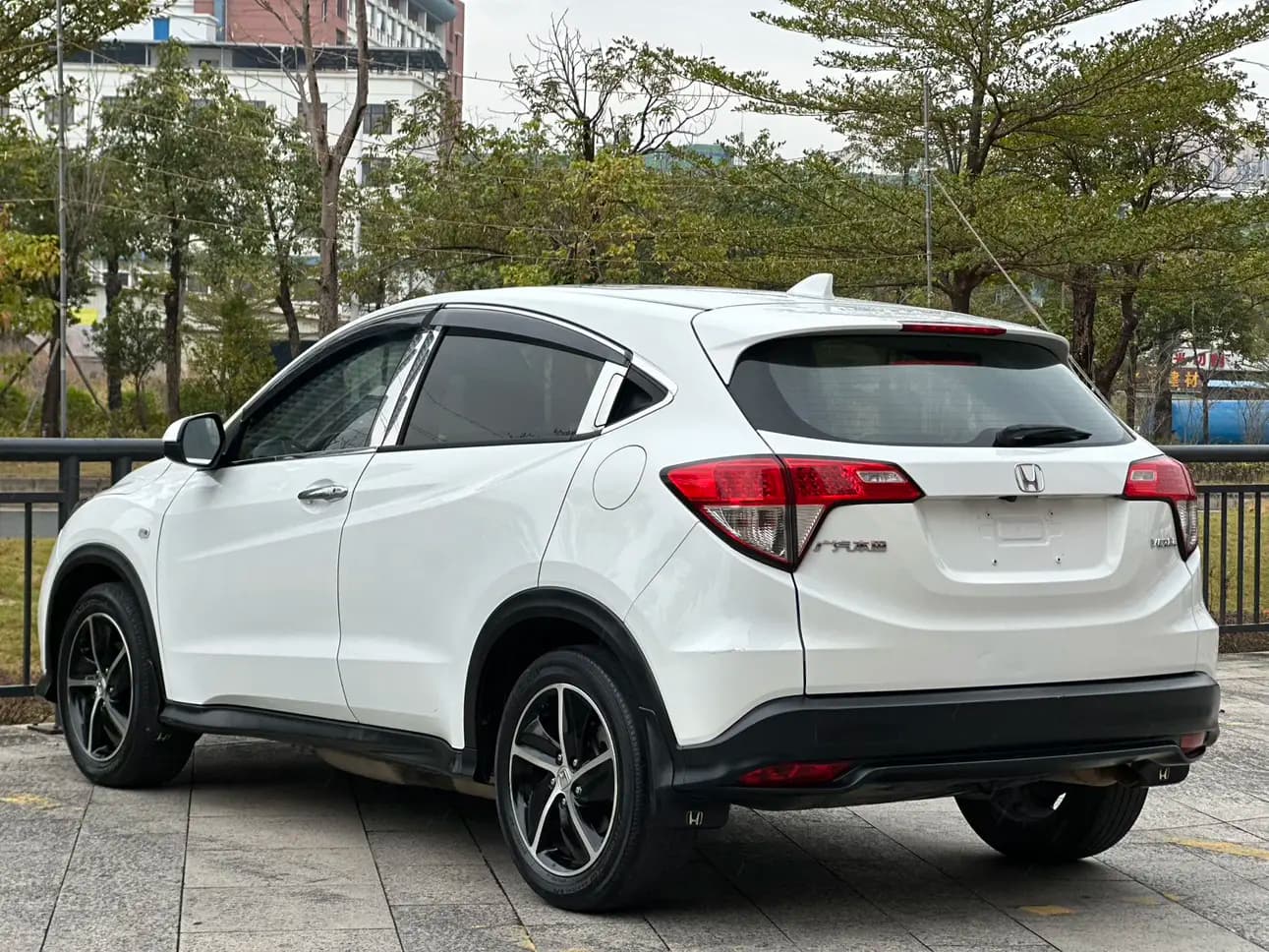 Honda Vezel 2022 г. 37099 км. — фото 4