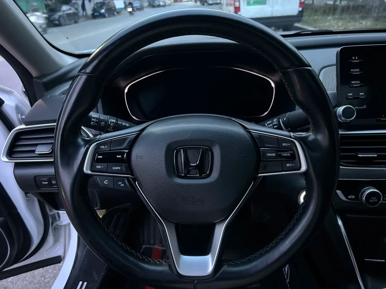 Honda Accord 2021 г. 60111 км. — фото 14
