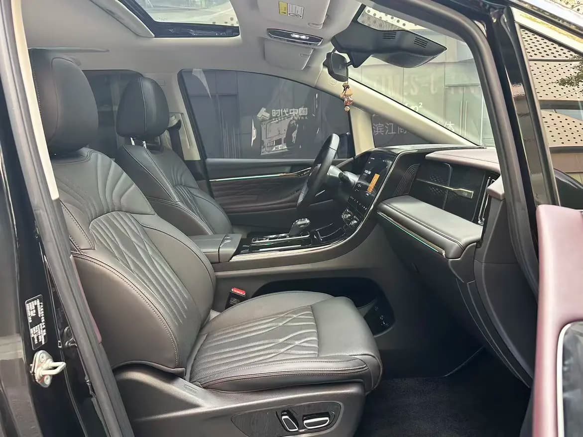 GAC Trumpchi M8 2024 г. 11025 км. — фото 20
