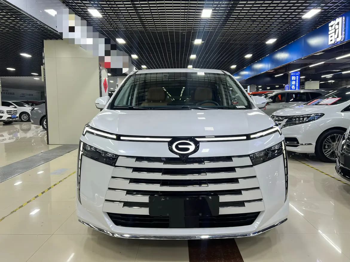 GAC Trumpchi E8 PHEV 2024 г. 26026 км. — фото 2