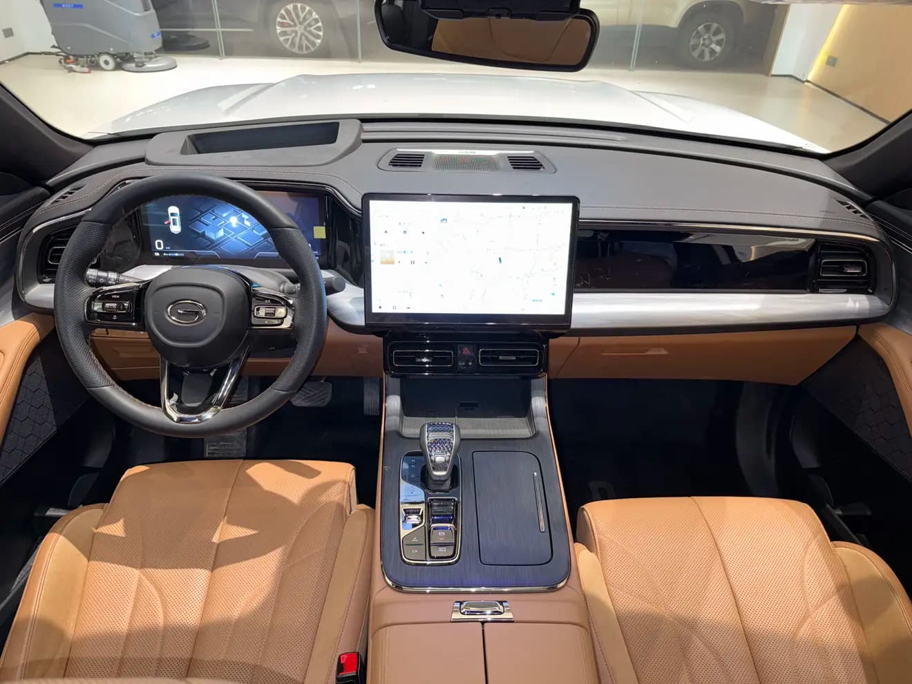 GAC Trumpchi ES9 PHEV 2023 г. 2027 км. — фото 11