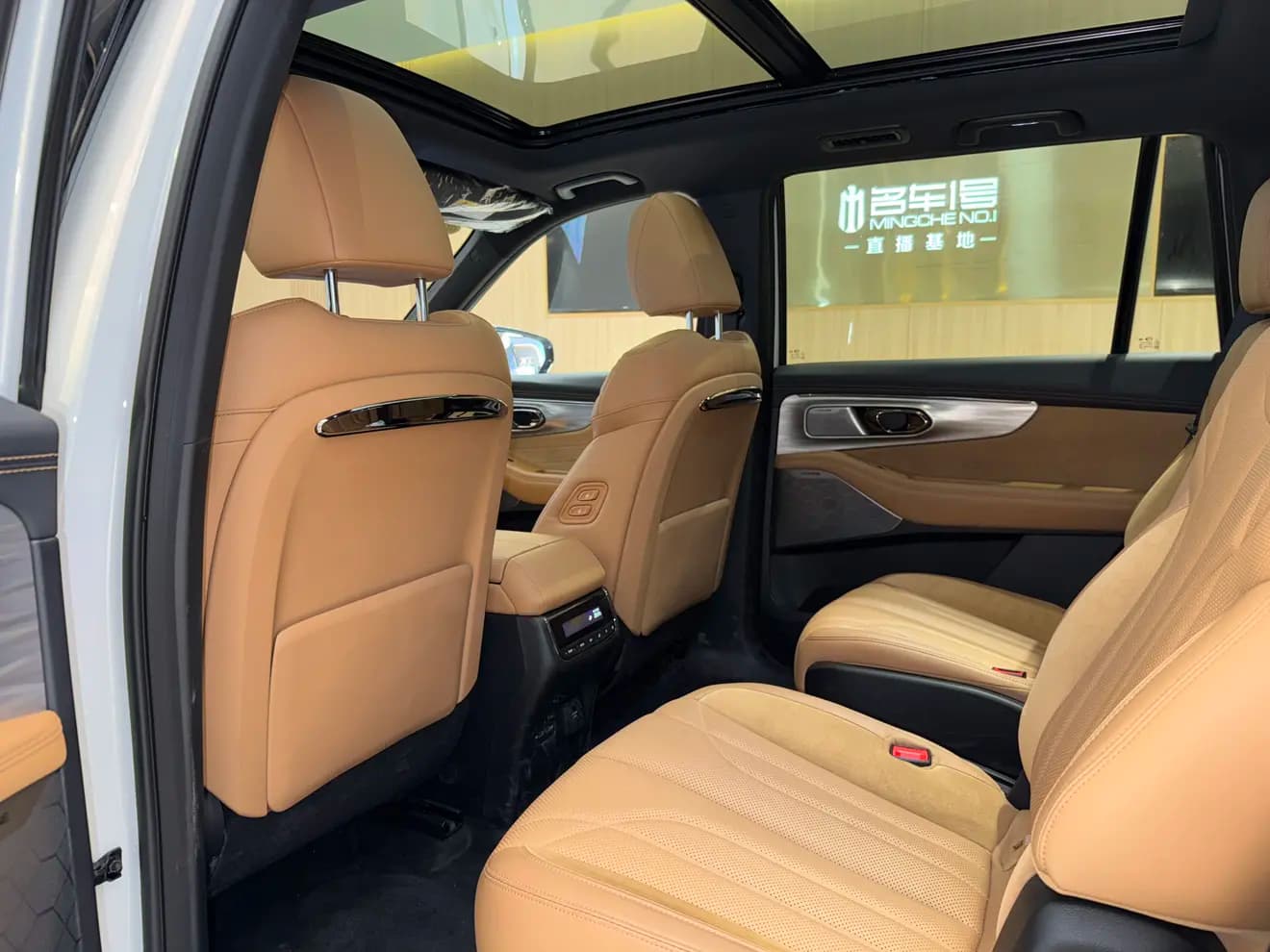 GAC Trumpchi ES9 PHEV 2023 г. 2027 км. — фото 15