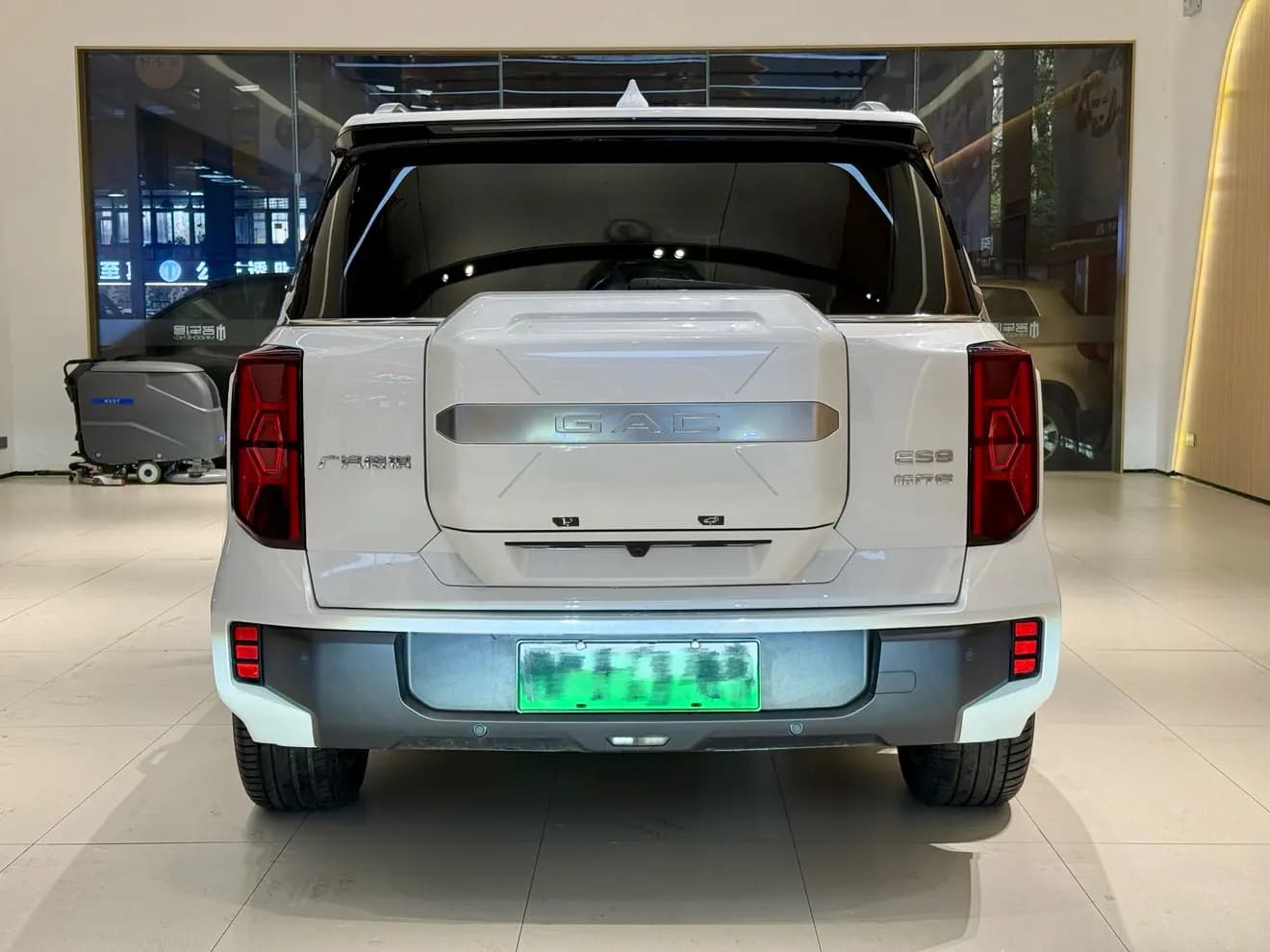 GAC Trumpchi ES9 PHEV 2023 г. 2027 км. — фото 6