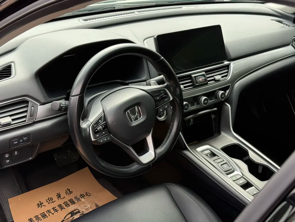Honda Accord 2023 г. 24109 км. — фото 16