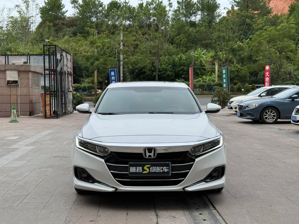 Honda Accord 2022 г. 85108 км. — фото 2