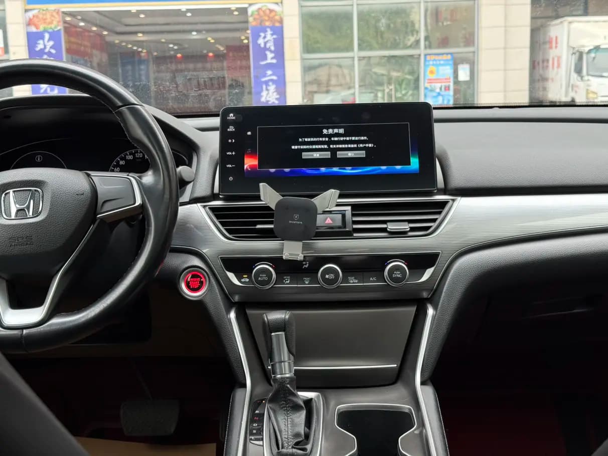 Honda Accord 2022 г. 85108 км. — фото 11