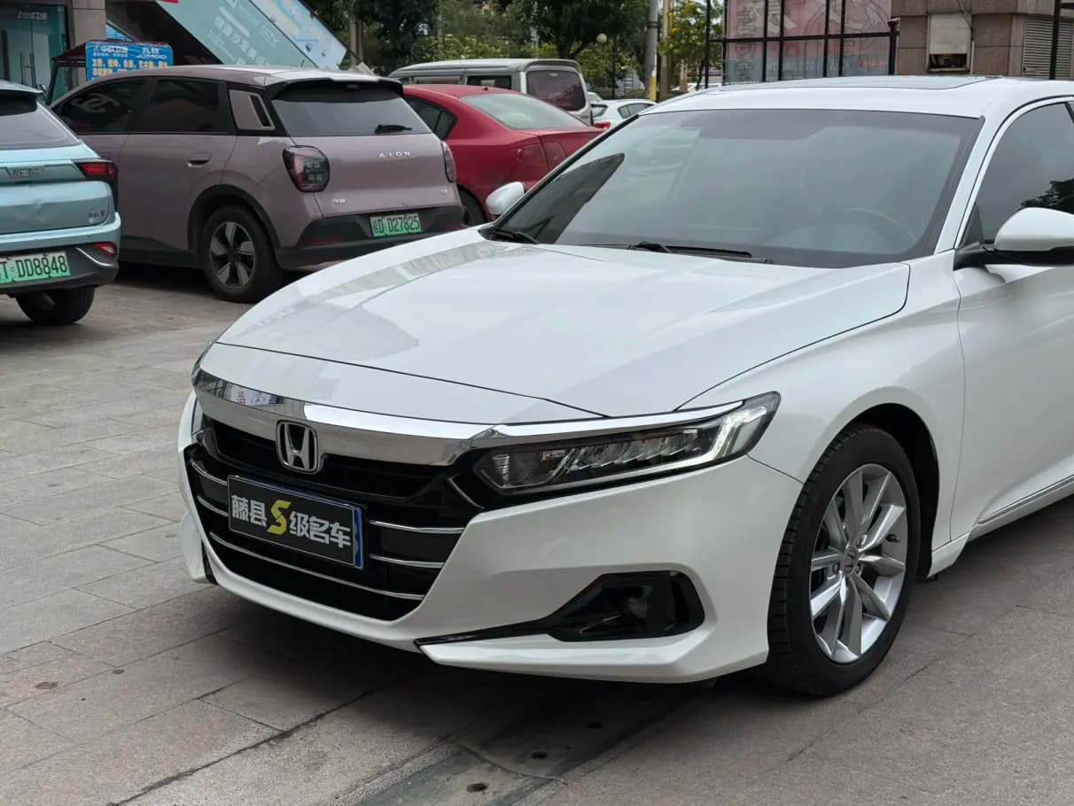 Honda Accord 2022 г. 85108 км. — фото 10
