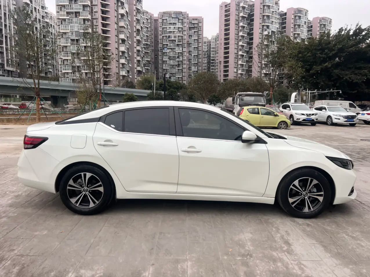 Nissan Sylphy 2021 г. 37121 км. — фото 5