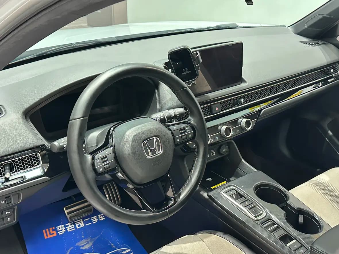Honda Civic 2023 г. 32027 км. — фото 19