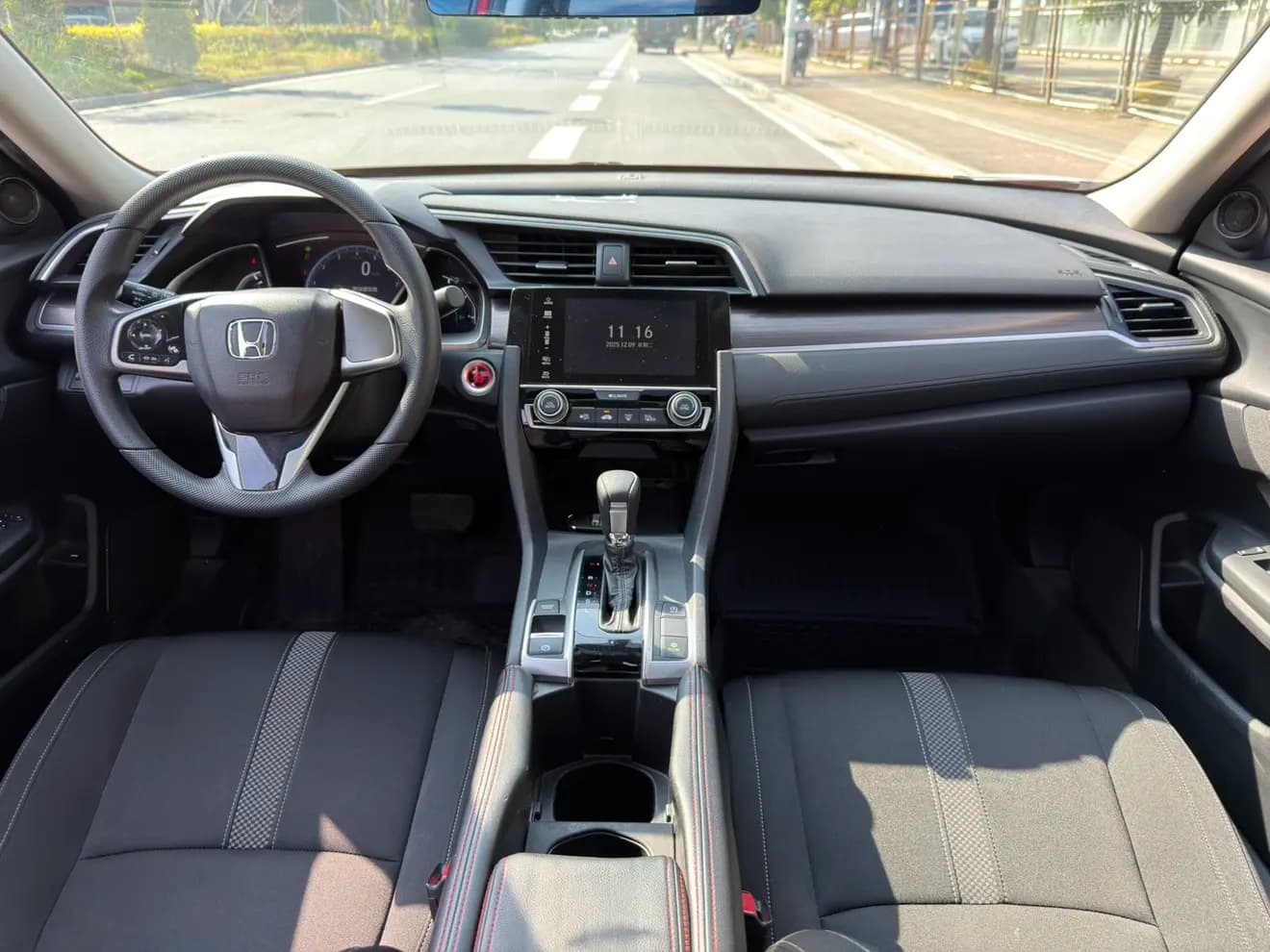 Honda Civic 2021 г. 110029 км. — фото 7