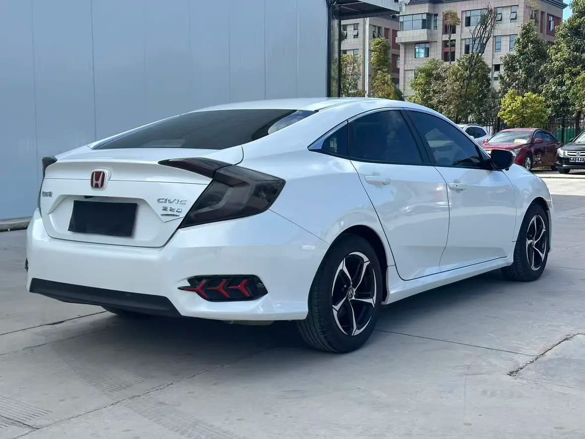 Honda Civic 2021 г. 80030 км. — фото 6