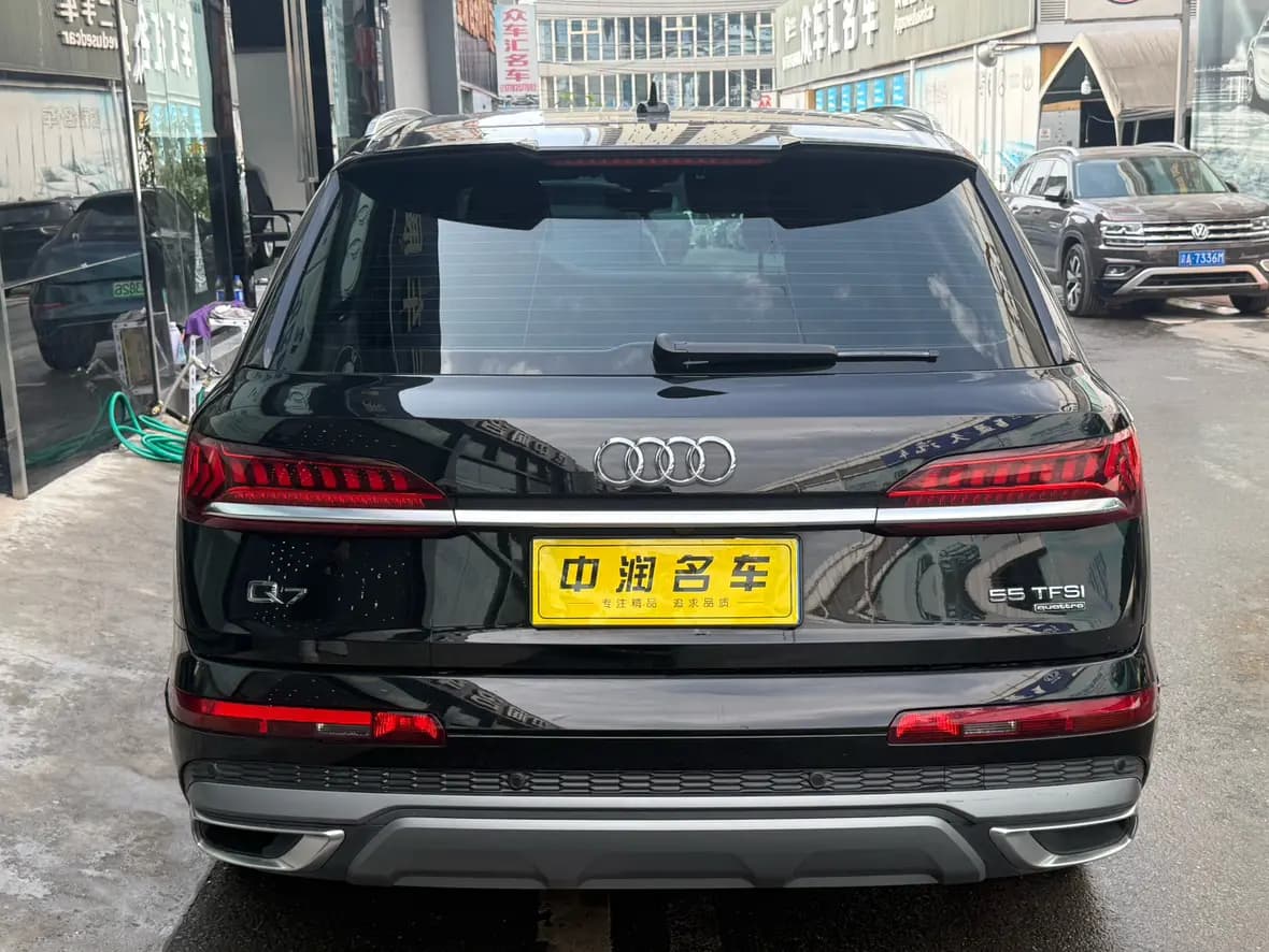 Audi Q7 2023 г. 104636 км. — фото 5