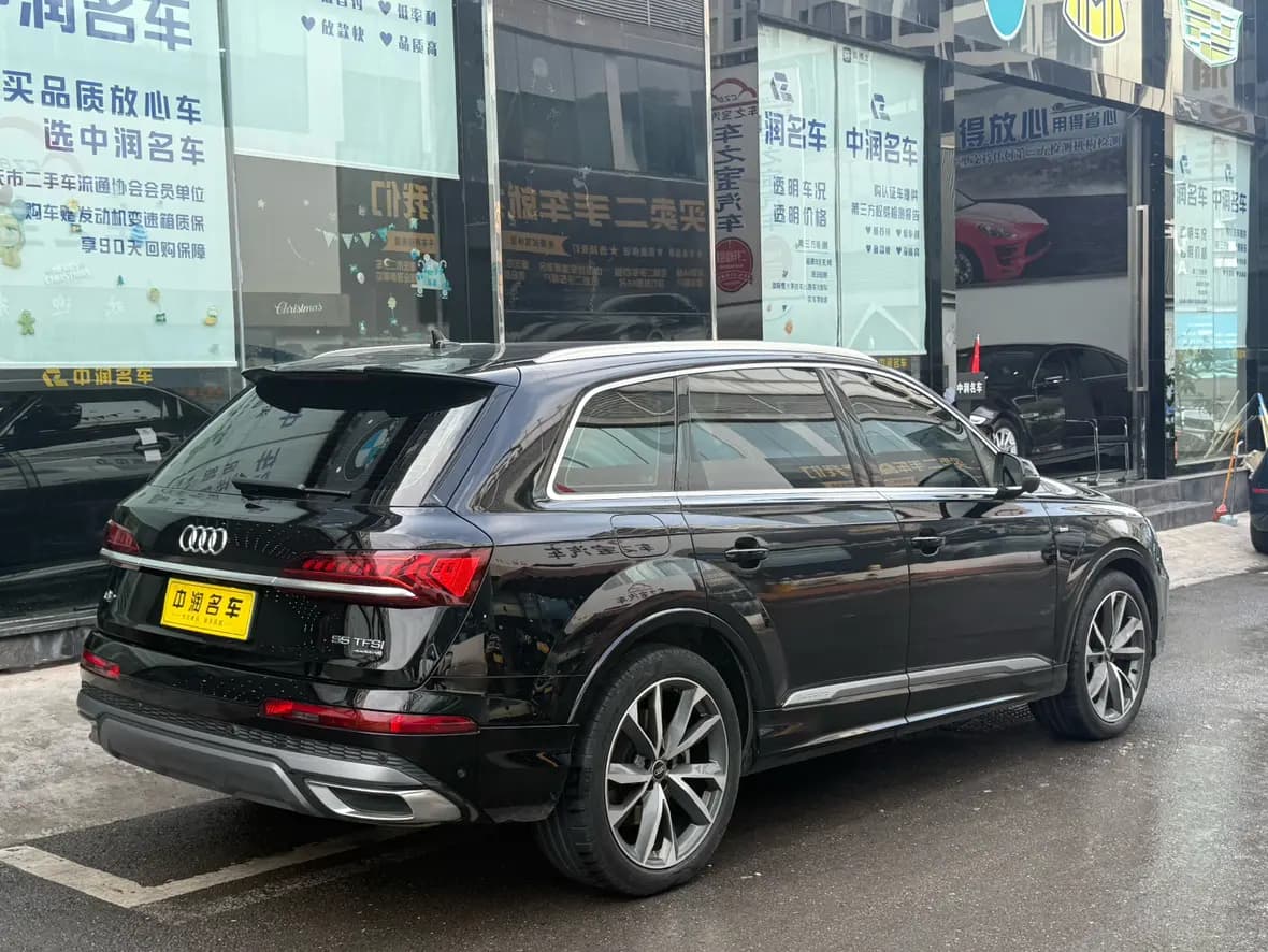 Audi Q7 2023 г. 104636 км. — фото 6